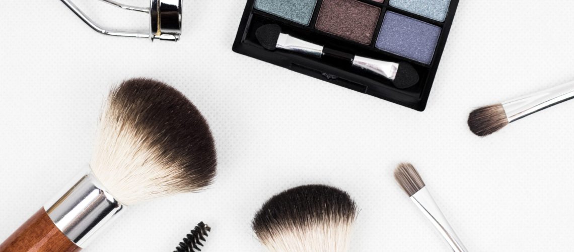 black-make-up-palette-and-brush-set-208052